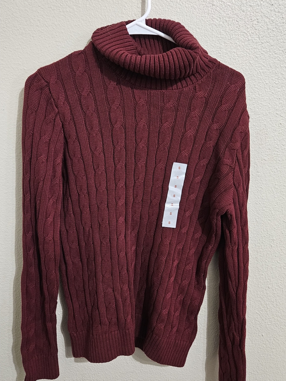 Women’s Cable Knit Turtleneck Sweater - Burgundy